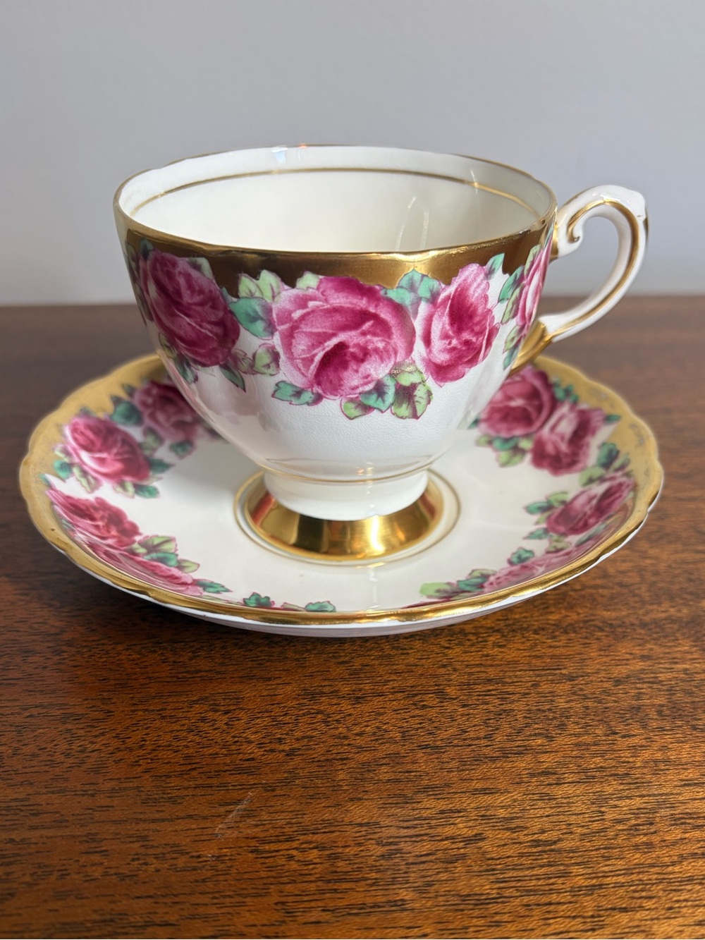 Vintage Tuscan Fine Bone China Teacup & Saucer Set Pink Roses Gold Rim C8944